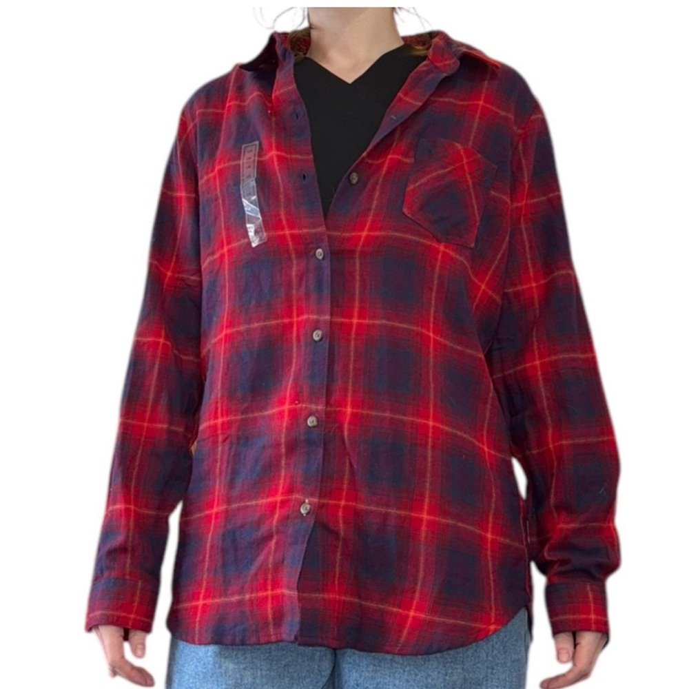 Field & Stream Red and Navy Plaid Button-Down Shirt